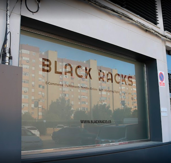Black-Racks-Fachada
